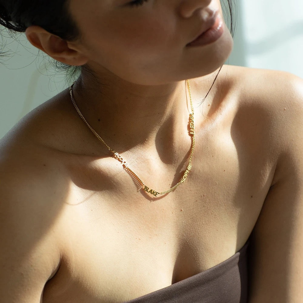 Customizable necklace 4 week turnaround can have up to 5 names