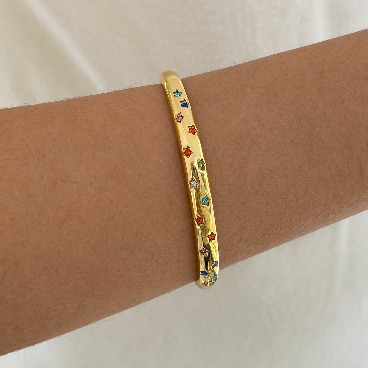 Starla bangle ￼