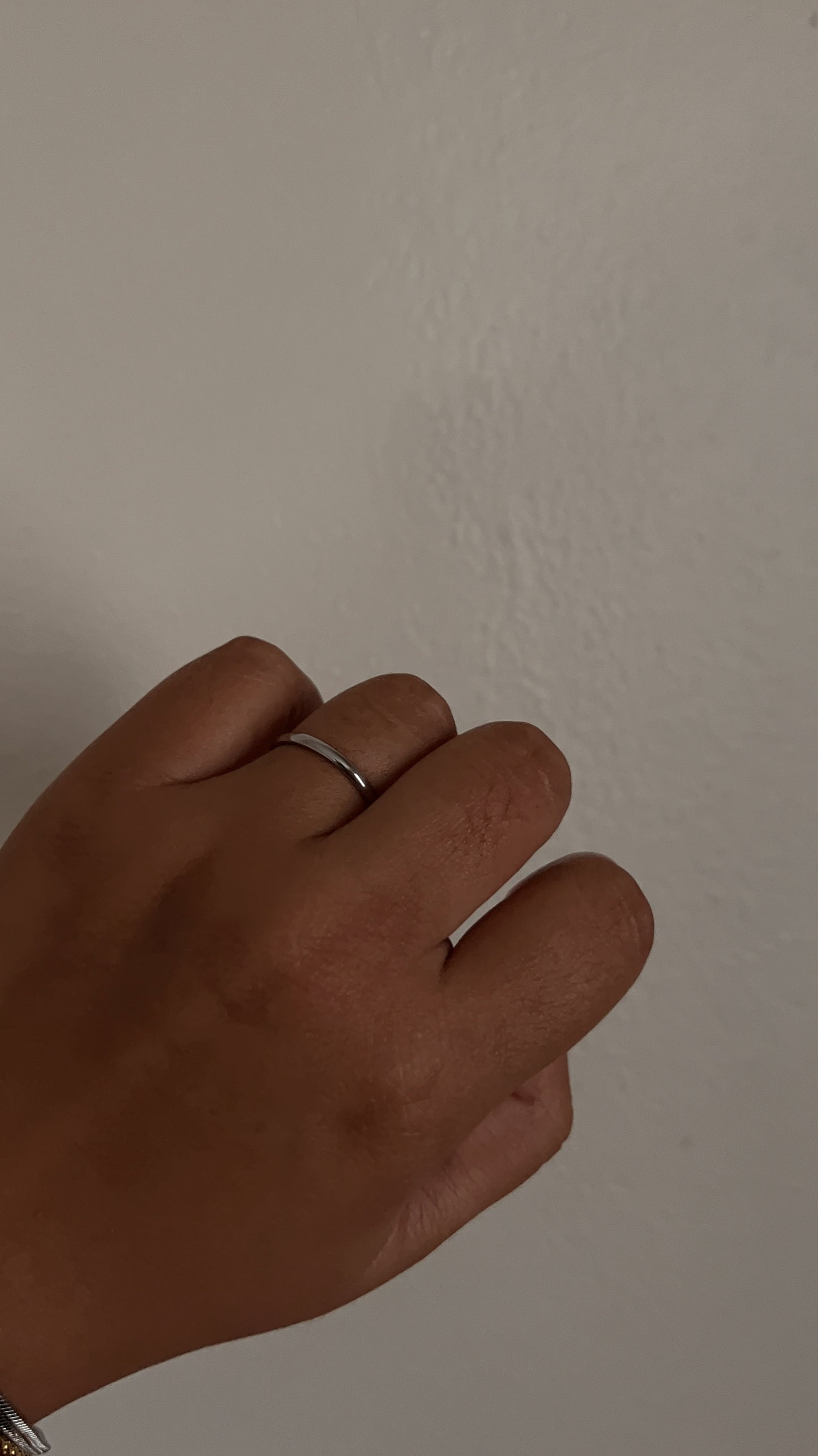 Minimalistic ring